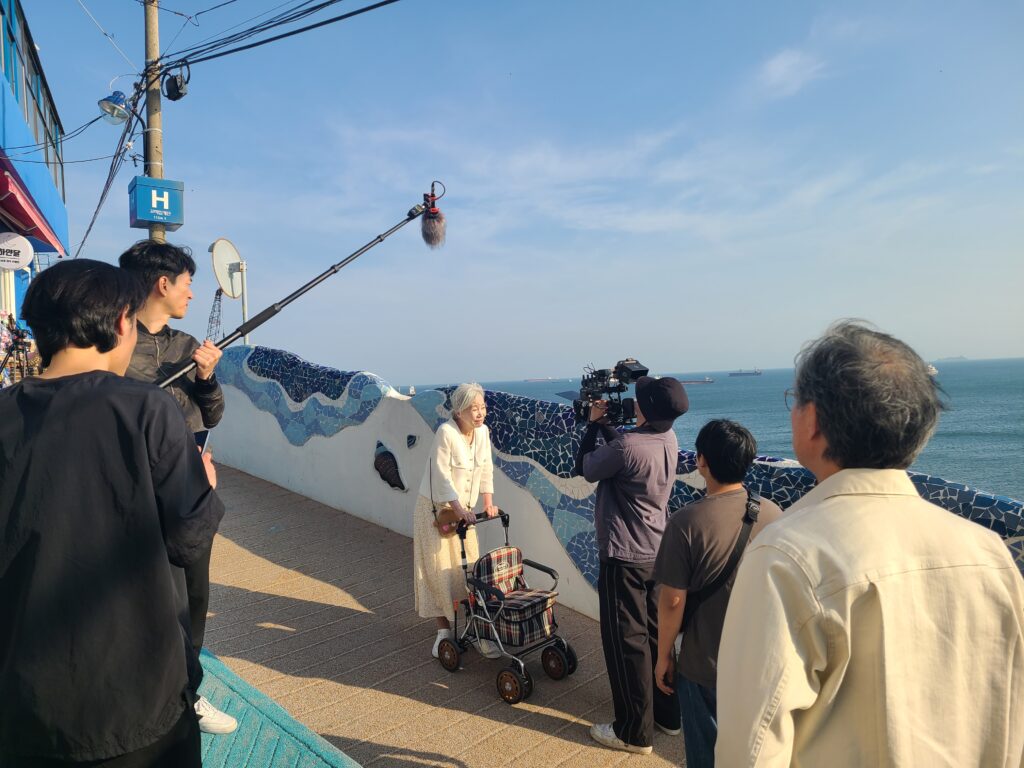 바닷가 방파제에서 진행한 촬영 현장